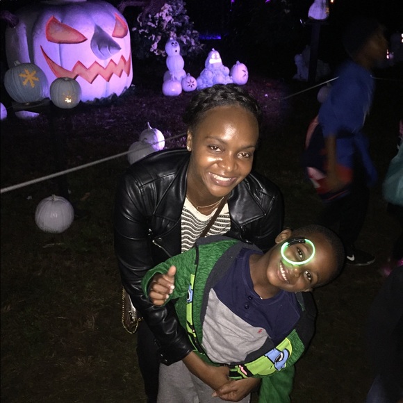 Meet your Posher, Alicia - Picture 3 of 3